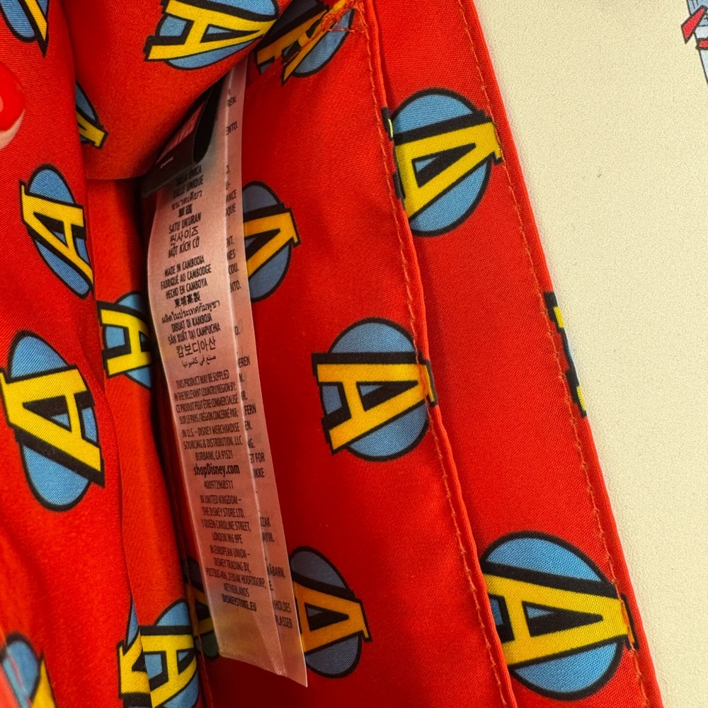 Avengers Comic Book Style Crossbody Bag - Picture 8 of 8